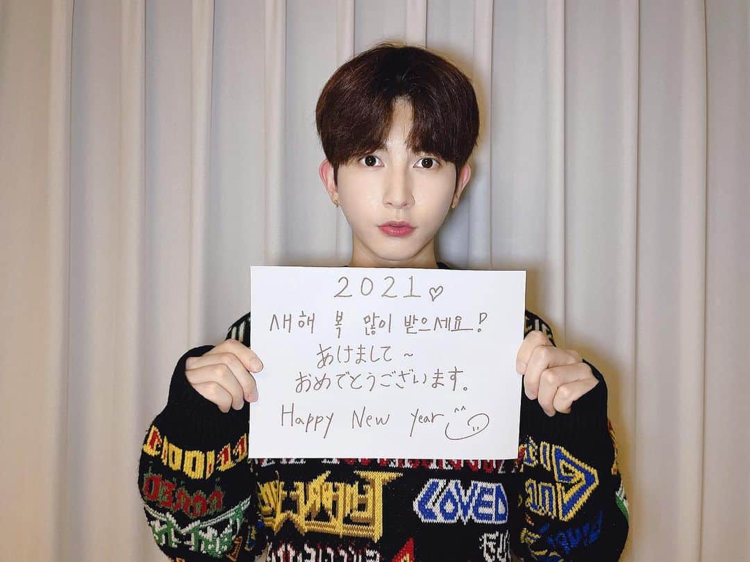 キソプさんのインスタグラム写真 - (キソプInstagram)「2021.01.01 반가워👋🏻 올해는 웃어보자😊 #KISEOP」1月1日 0時00分 - ki_seop91