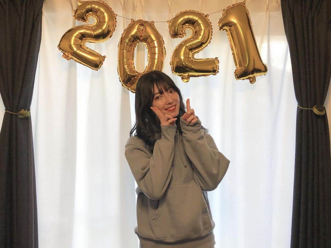 日下部美愛のインスタグラム：「2021  #あけおめ #happynewyear  #photo #japan #model #me #hair #fashion #fashionblogger #makeup  #followme #instagood #camera #instadaily #dailylook #한국 #맞팔 #사진 #데일리」