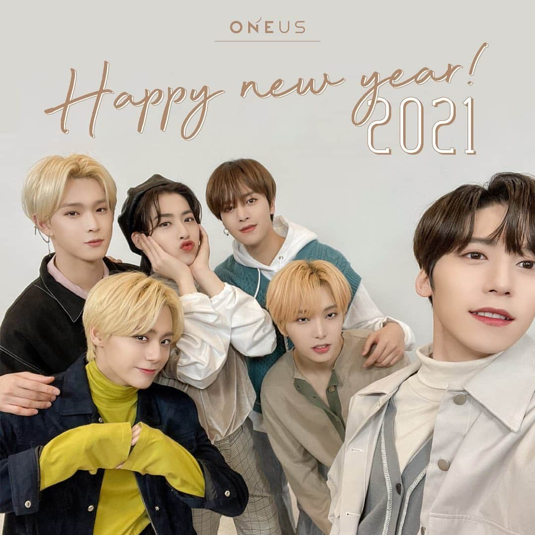 KISS Entertainmentさんのインスタグラム写真 - (KISS EntertainmentInstagram)「[#ONEUS]  Happy New Year 2021❤️  TOMOON 🌙  #원어스 #TOMOON #Happy  #NewYear #2021 #kissent」1月1日 0時01分 - kissent_official