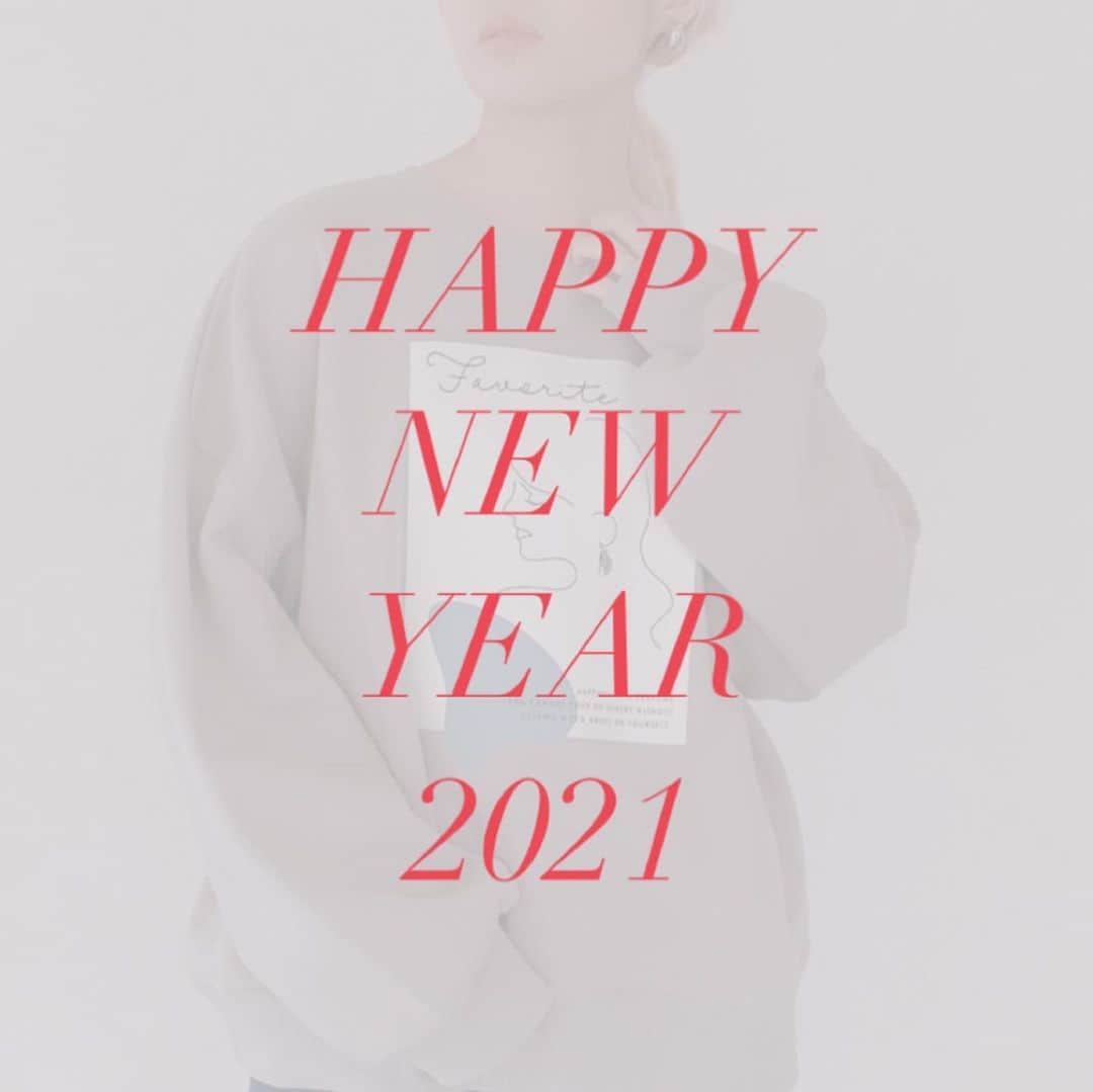 Vannie Officialのインスタグラム：「⠀ ⠀ HAPPY NEW YEAR 2021！ ⠀ ⠀ 新年あけましておめでとうございます. 本年もVANNIE Uをどうぞ宜しくお願い致します𓂃. ⠀ ⠀ 本日は元旦スペシャルセール+NewYear¥1,000円OFFクーポンを配布中！ ⠀ ⠀ 1日限定. 気になるアイテムは在庫がなくなる前にGETしてください♡ ⠀ ⠀ ⠀ #happynewyear #happynewyear2021 #2021  #vannie_u#ヴァニーユー #ZOZOでしか買えない⠀⠀  お問い合わせはDMまでご連絡ください‪‪☺︎‬」