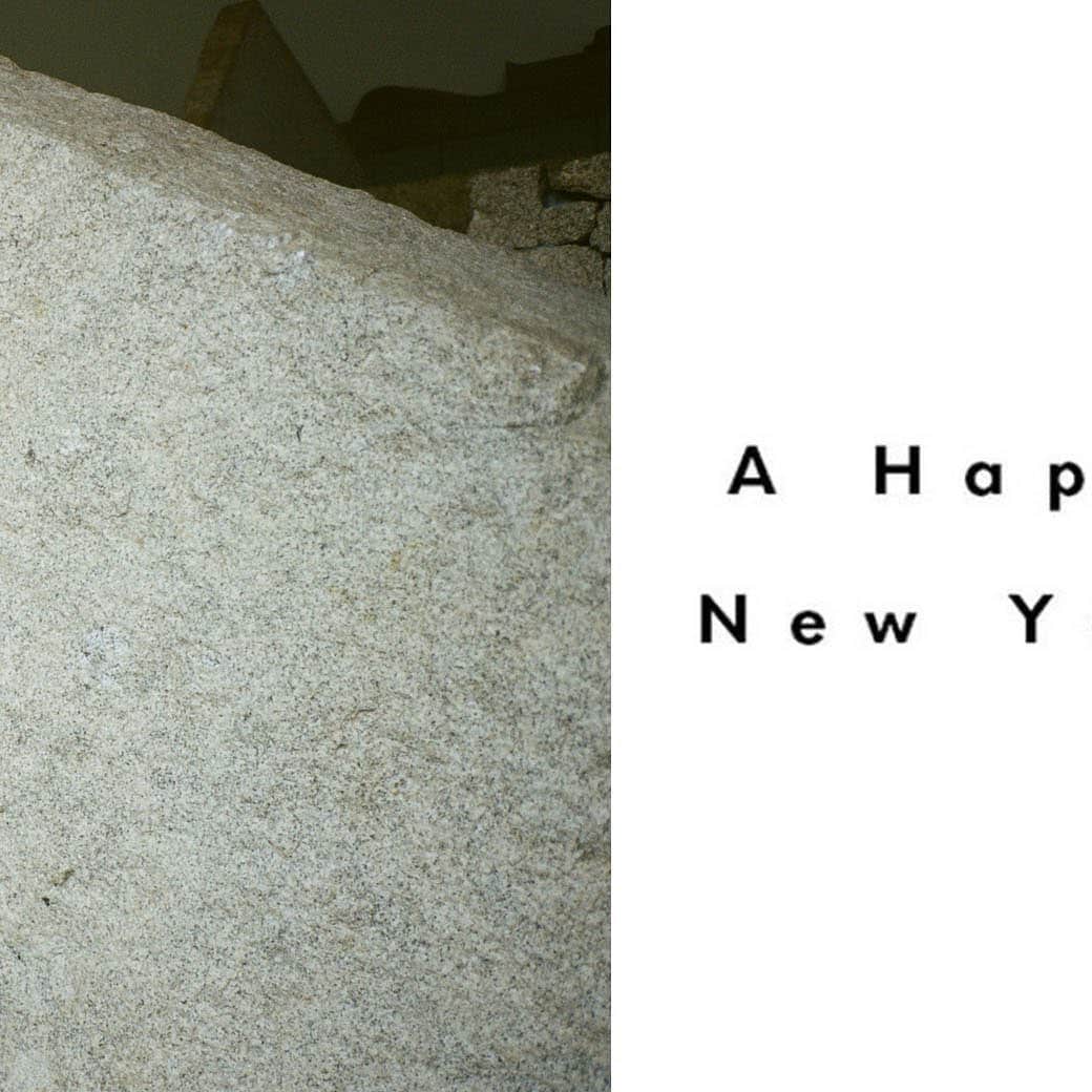 のインスタグラム：「A HAPPY NEW YEAR 2021﻿ ————————————————————﻿ ﻿ あけましておめでとうございます。﻿ ﻿ 本年もCOTORICA.をどうぞ宜しくお願い致します。﻿ ﻿ 本日2021.1/1 (fri)より﻿ 公式ONLINE STORE #RUNWAYchannel にて﻿ MAX70%OFF WINTER SALEなどがスタート！﻿ ﻿ ✔︎MAX70%OFF WINTER SALE﻿ ✔︎3日間限定！NEW YEAR 2,000円OFFクーポン﻿ (1/1 fri 0:00 - 1/3 sun 23:59)﻿ ✔︎全品ポイント10倍+送料無料﻿ (1/1 fri 0:00 - 1/5 tue 23:59)﻿ ﻿ ﻿ #ZOZOTOWN では﻿ ﻿ ✔︎1,500円OFFクーポン﻿ ✔︎新春5日間限定SALE 開催中！﻿ ✔︎予約割+2buyポイント20倍  ﻿ ﻿ COTORICA.全店舗にてCUSTOM BAGも発売致します。﻿ ﻿ ————————————————————﻿ #happynewyear #COTORICA #コトリカ」