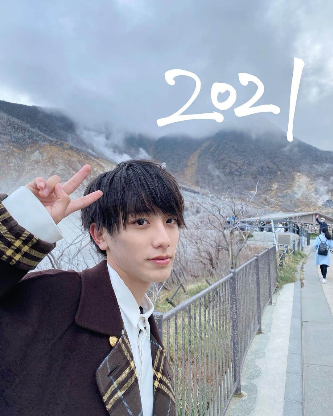 小西詠斗のインスタグラム：「明けましておめでとうございます🌅 今年もよろしくお願いします！」