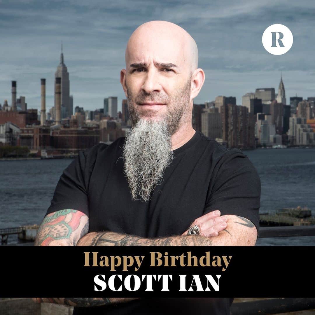 Revolverさんのインスタグラム写真 - (RevolverInstagram)「Happy birthday, Scott Ian! 🗽 From Anthrax and S.O.D. to the Damned Things and the new Mr. Bungle album, what's your favorite song he's played on?⁠ 📸: Jimmy Hubbard」1月1日 0時10分 - revolvermag