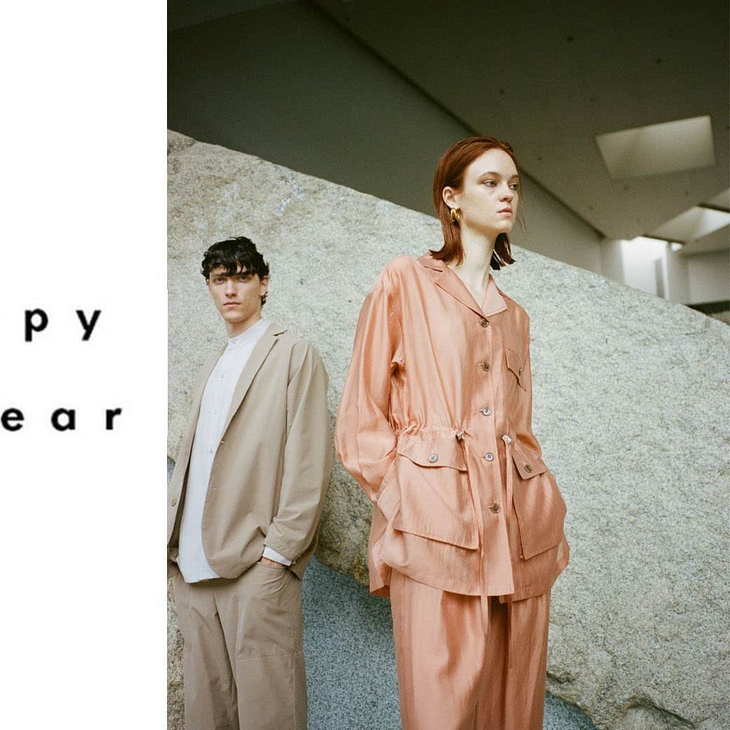 のインスタグラム：「A HAPPY NEW YEAR 2021﻿ ————————————————————﻿ ﻿ あけましておめでとうございます。﻿ ﻿ 本年もCOTORICA.をどうぞ宜しくお願い致します。﻿ ﻿ 本日2021.1/1 (fri)より﻿ 公式ONLINE STORE #RUNWAYchannel にて﻿ MAX70%OFF WINTER SALEなどがスタート！﻿ ﻿ ✔︎MAX70%OFF WINTER SALE﻿ ✔︎3日間限定！NEW YEAR 2,000円OFFクーポン﻿ (1/1 fri 0:00 - 1/3 sun 23:59)﻿ ✔︎全品ポイント10倍+送料無料﻿ (1/1 fri 0:00 - 1/5 tue 23:59)﻿ ﻿ ﻿ #ZOZOTOWN では﻿ ﻿ ✔︎1,500円OFFクーポン﻿ ✔︎新春5日間限定SALE ✔︎予約割+2buyポイント20倍 ﻿ ﻿ COTORICA.全店舗にてCUSTOM BAGも発売致します。﻿ ﻿ ————————————————————﻿ #happynewyear #COTORICA #コトリカ」
