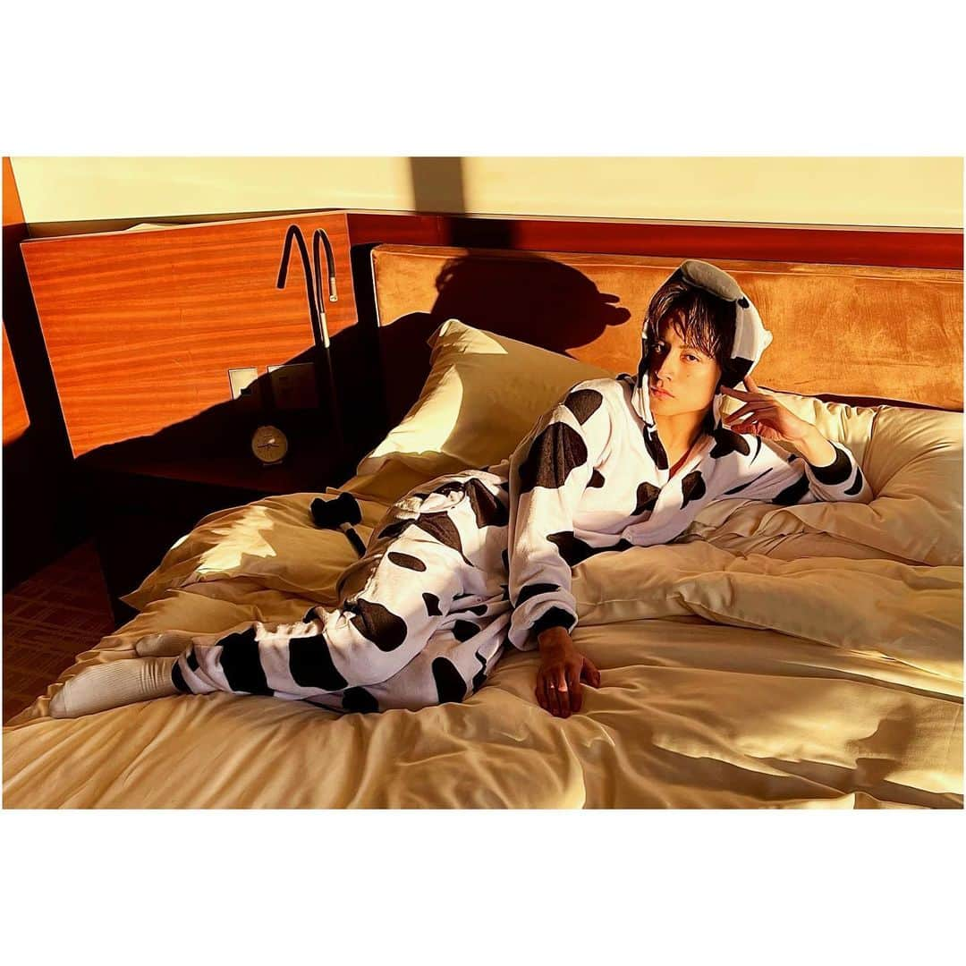 白濱亜嵐さんのインスタグラム写真 - (白濱亜嵐Instagram)「🐄 🄷🄰🄿🄿🅈 🄽🄴🅆 🅈🄴🄰🅁 🐄」1月1日 0時20分 - alan_shirahama_official