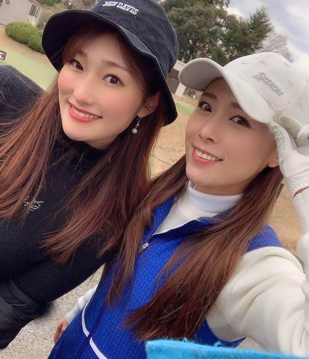 のインスタグラム：「Happy New Year❤️ Out with the old, in with the new cause it’s new year💗」
