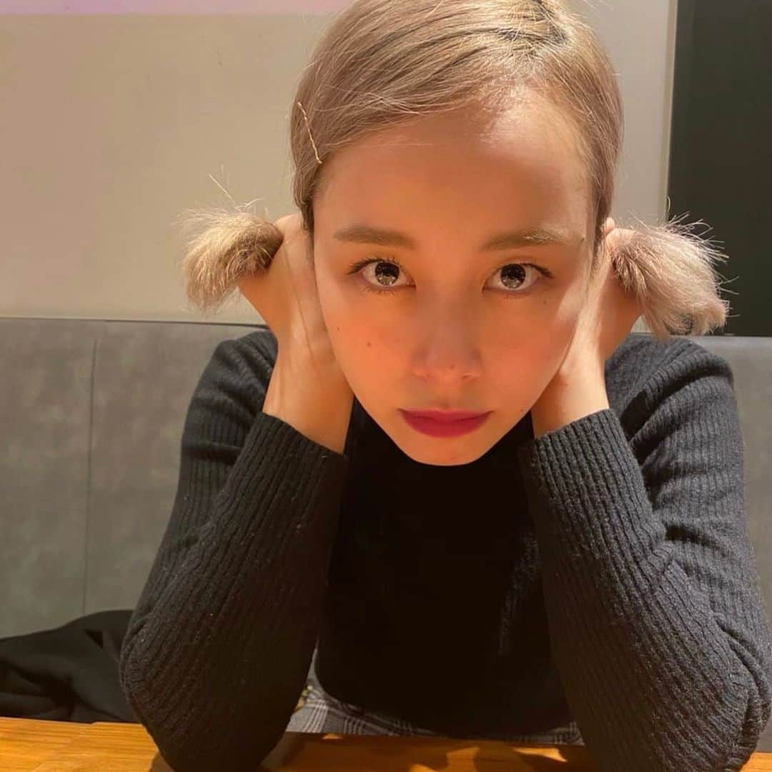 佐藤ミケーラ倭子のインスタグラム：「2021いらっしゃっせー🐮❣️ あけましておめでとうございます いつもありがとうございます💌 昨年はYouTubeを始めた年でした！ 今年も何かできたらいいなぁみなさんにとって素敵な年になりますように！」