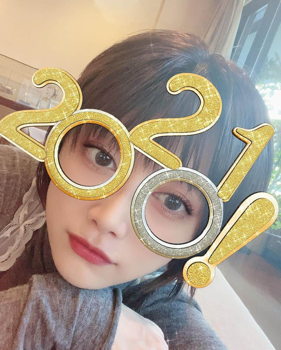 ヨンアさんのインスタグラム写真 - (ヨンアInstagram)「2020年は世界中が本当に大変な年でしたが家族の大事さ、周りへの感謝する気持ち色んなことを感じました！ いつも応援してくださってるヨンズたち沢山優しい言葉ありがとうございます😭 2021年もよろしくお願いします😍❤️ #happynewyear」1月1日 0時30分 - youn1029