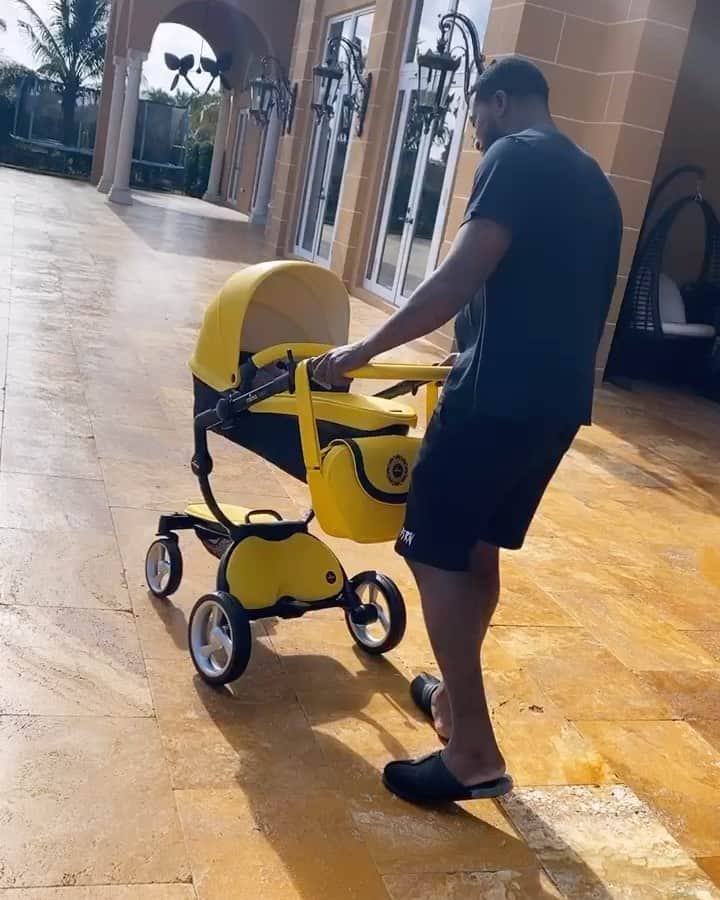 グッチ・メインのインスタグラム：「Taking my big boy ICE for our morning stroll」