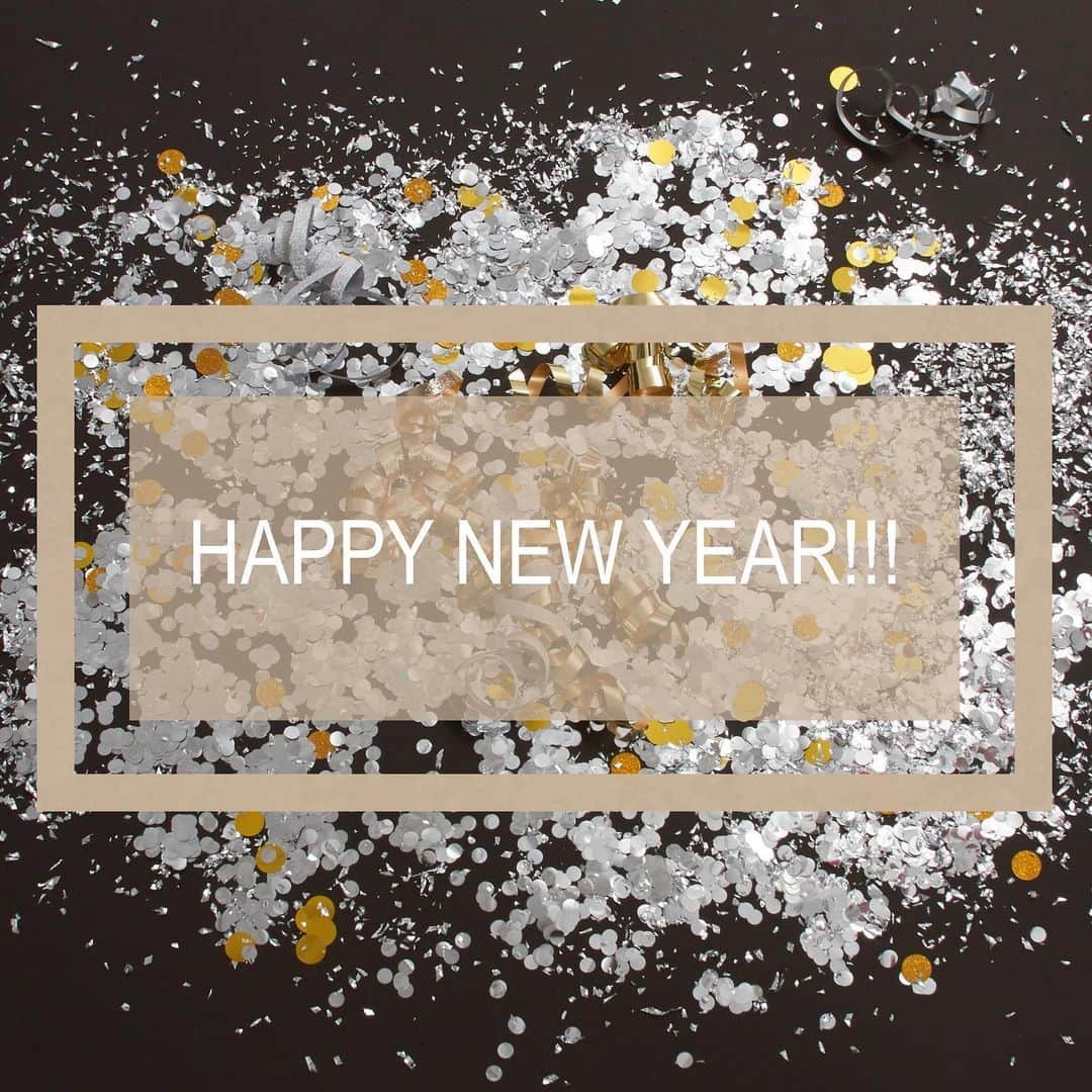 エラモスのインスタグラム：「Here’s to 2021! #happynewyear  . . . #ellamoss #ellamossjeans #musthave #shopnow」