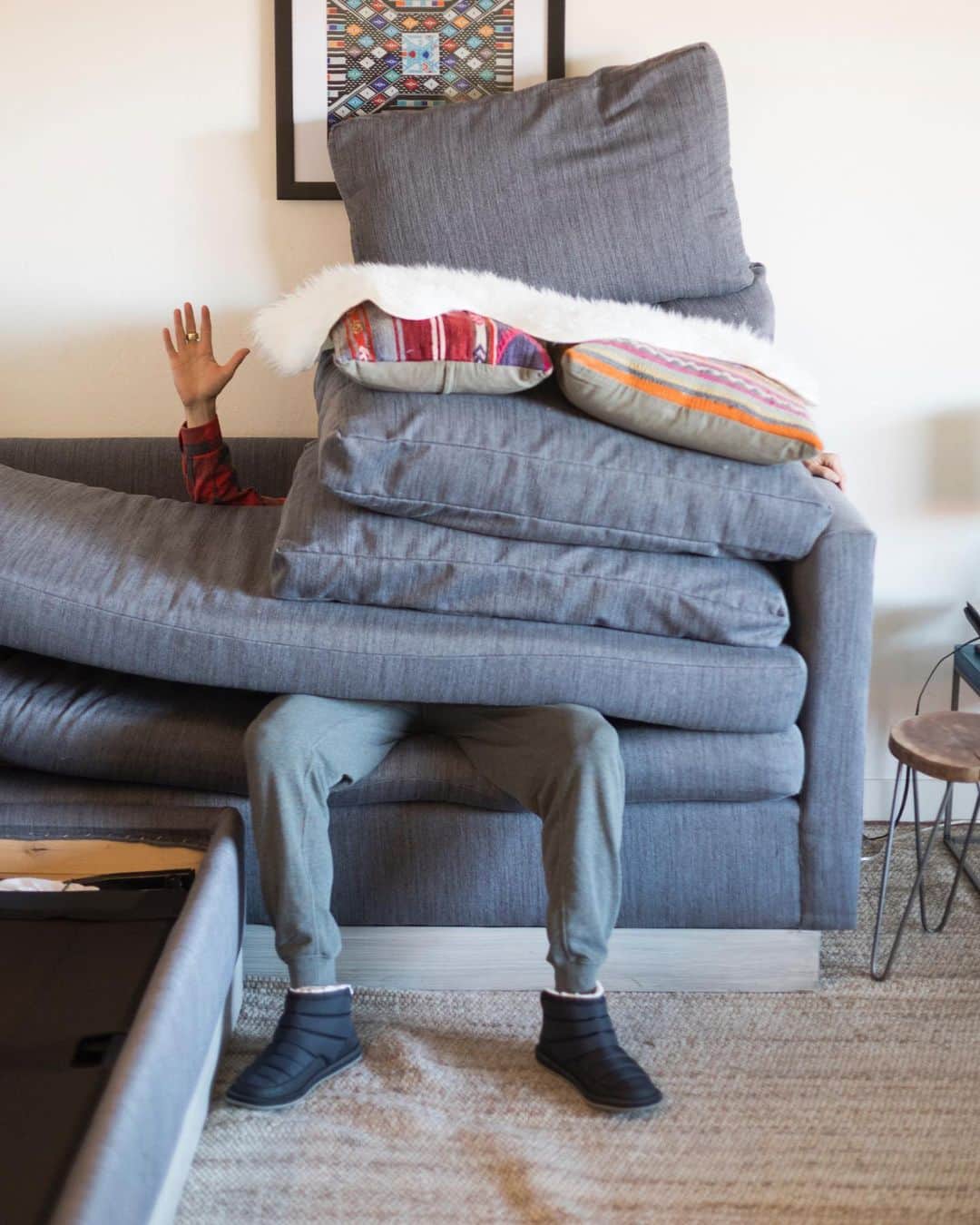 サヌークのインスタグラム：「If you’re anything like us, you’ve probably been cooped up at home for a long while now – working from home, learning from home, teaching at home, even baking too much stuff at home. But it’s good for the heart and soul to get outside and stretch every couple hours, so we’ve compiled a little list of fun (like re-waxing your boards).   Tap the link in bio to find some inspo.」