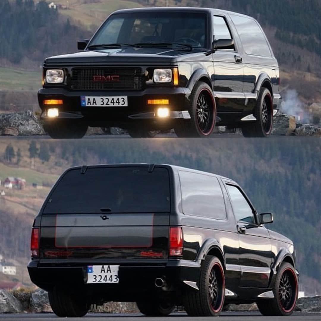 Classics Dailyさんのインスタグラム写真 - (Classics DailyInstagram)「#ClassicsFeature _____ 1992 GMC Typhoon. @mrjuliebo _____ #classiccar #musclecar #americanmuscle #hotrod #protouring #prostreet #restomod #classicsdaily #streetrod #streetcar #customcar #hotrods #streetrods」1月1日 1時01分 - classicsdaily