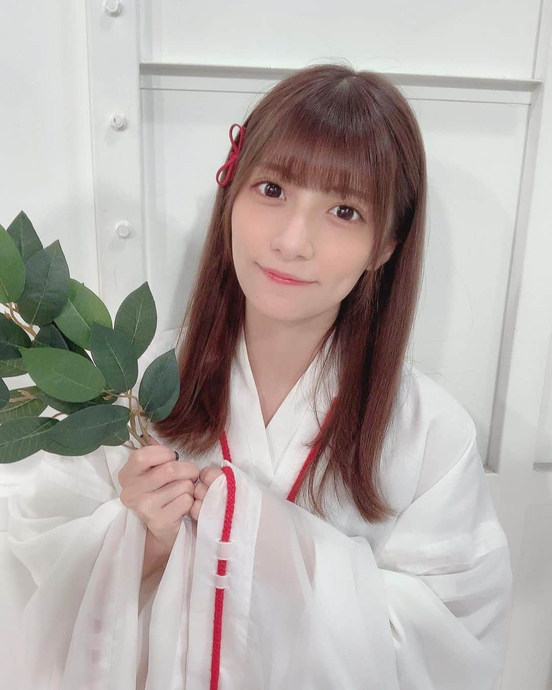 奥村優希のインスタグラム：「あけましておめでとうございます🎍 2021年も宜しくお願いします✨  ＃ラストアイドル」