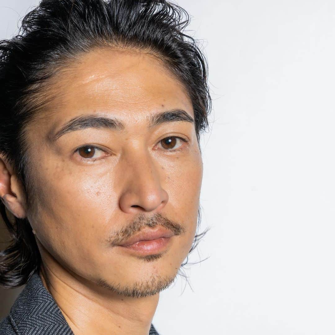 窪塚洋介のインスタグラム：「🎍良いお年をお迎えください🎍  2020 🐭➡︎ 2021 🐮 「地道にマイペースに信じる道を進む」」