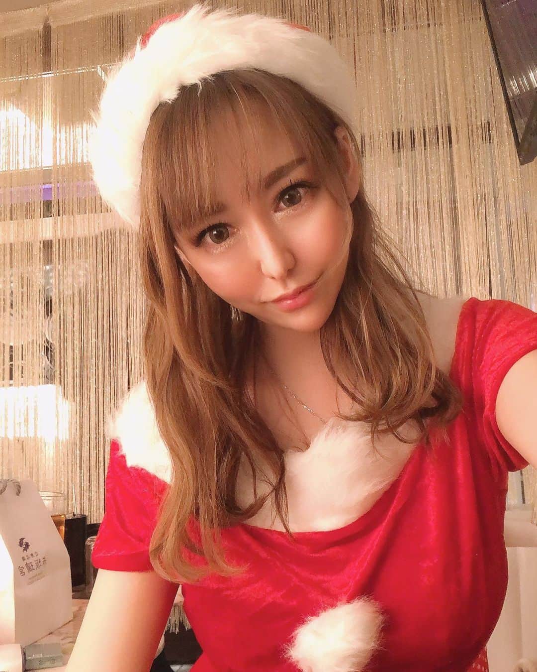 朝桐光　画像 朝桐光さんのインスタグラム写真 - (朝桐光Instagram)「今年も後少しで終わってしまいます✨ コロナのせいで全然年末感がなかったなぁ、、、  1年もあっという間だったし💦 2020年は仕事もプライベートも全然うまくいかなくて、皆さんに助けてもらいっぱなしでしたね ...