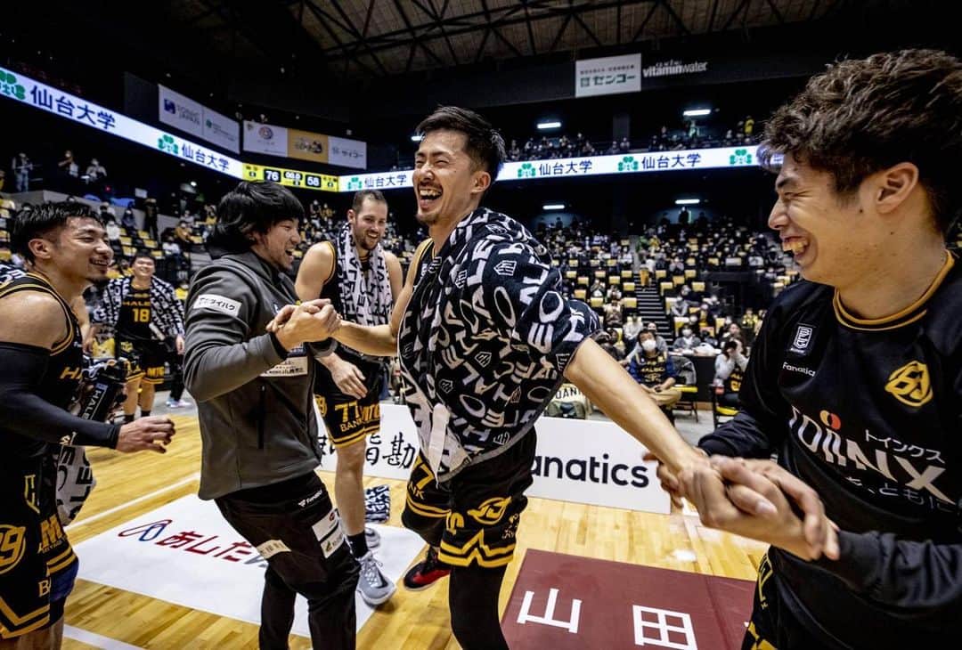 のインスタグラム：「ありがとう2020年💪 めちゃめちゃ沢山色々なことがあったけど、全ては意味があり未来に繋がることだと信じています👌 そして関わって全ての方々に感謝しています。 皆様良いお年を✨  #仙台89ers」