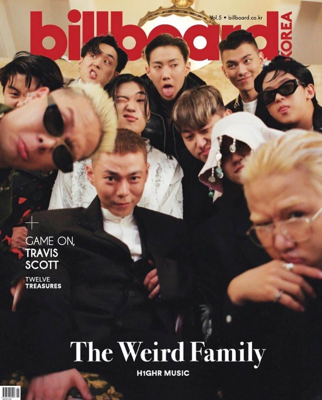 ソン・ファミンのインスタグラム：「Groovy AREA💫 2020년 정신없던 한해였네요 내년에는 다시 모두를 꼭 만날수 있길 바래요✌🏼 2021⬆️⬆️⬆️⬆️」