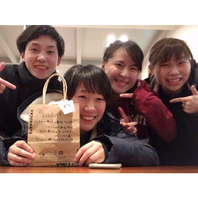 板橋美波さんのインスタグラム写真 - (板橋美波Instagram)「2020年 今年も大変お世話になりました。  今年は今の自分に何が必要か、何が足りないのかを考え自分なりに行動に移せた一年だったと思います。 選考会後は気持ちを切り替える事ができず色々と悩みましたが、悔しい思いをした分更に競技と向き合う事ができました。 今年も沢山の方々が支えてくださり、サポートしてくださったので乗り切る事ができました。 2020年もこんな私の事を応援してくださりありがとうございました。 2021年も宜しくお願い致します🙇‍♀️  皆様、良いお年をお迎えください🎍」12月31日 17時07分 - minami.itahashi