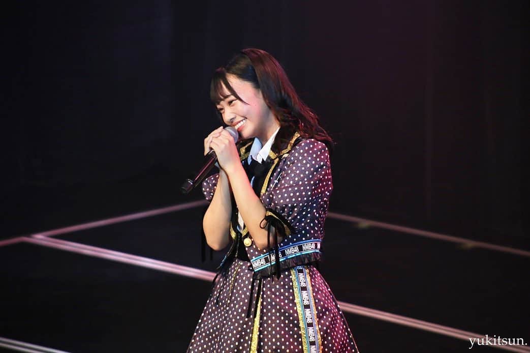 山田寿々のインスタグラム：「﻿ ﻿ 2020年ありがとうございました＾＾﻿ ﻿ 12月でNMBはもう卒業しましたが、、﻿ ﻿ 1月2月で沢山、劇場公演に出演させて頂き﻿ それからUSJさんのCMにも出演させて頂いたり﻿ 西九条の駅に大きいポスター飾って頂けたり😌✨✨﻿ ﻿ それからはコロナの影響であまり活動はできませんでしたが﻿ 9月にはソロで公演させて頂き、10周年コンサートなども出来て姉妹共演も果たせて、﻿ ﻿ それから！11月には初めて舞台に出演させて頂けて🥺﻿ ﻿ 12月には大好きなみなさんに見送っていただき﻿ NMB48を卒業しました。﻿ ﻿ なかなか思うようにいかない年でしたが、﻿ 素敵な経験を沢山させて頂きました！﻿ ﻿ NMB48で学んだことを忘れずに2021年も頑張っていきたいです😌﻿ ﻿ 2020年本当にありがとうございました☺️！﻿ 来年からもどうぞよろしくお願い致します❤︎﻿ ﻿ 良いお年を〜♪﻿ ﻿ #2020 → #2021  #大晦日 #今年もありがとうございました  #新年 #よろしくお願いします  #丑年」