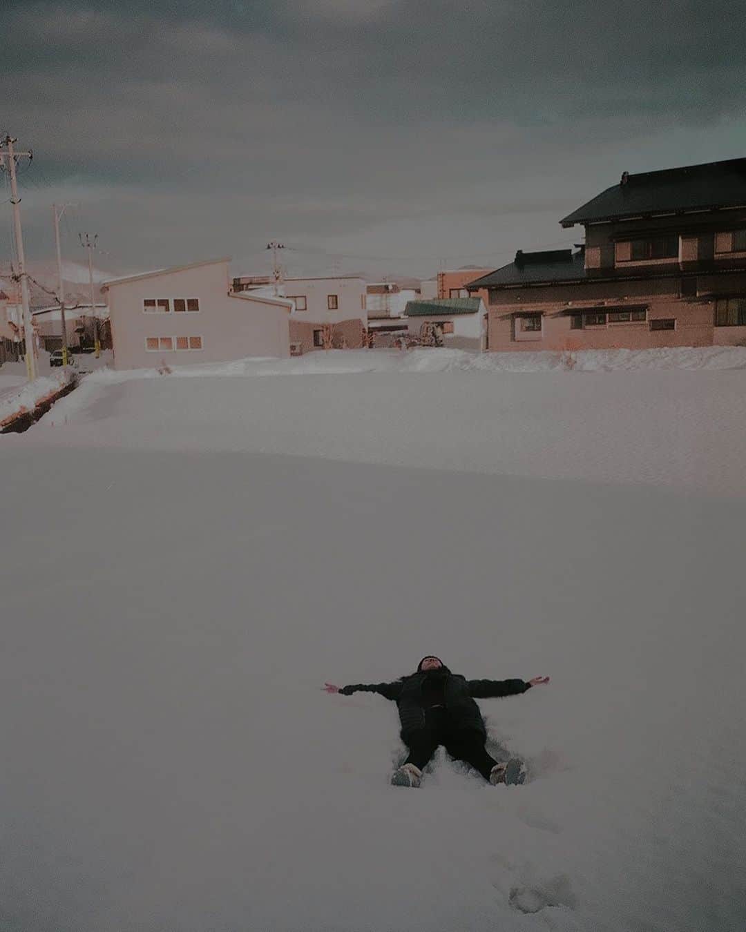 IA（アイエー）さんのインスタグラム写真 - (IA（アイエー）Instagram)「・ 雪は冷たいけど包まれたら暖かい。 そんな人間も好き。」12月31日 17時28分 - iaiaiaz5