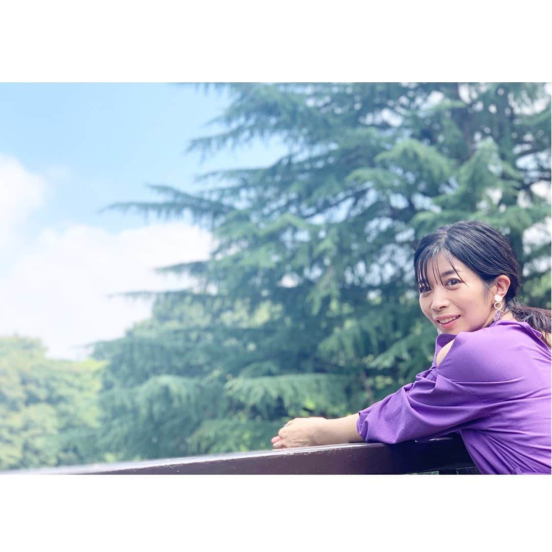 のインスタグラム：「2020年もありがとうございました！ 色んなことがあった一年。 触れ合うことができなくなって距離が離れて。  でもその分家族、仲間、仕事、関わってくださる全ての方が特別だと感じた年になりました。 自分を見つめ直すきっかけになったし、新しい挑戦もできました。 そして最後に姪っ子の誕生。特別な年になりました✨  皆さん、本当にお疲れ様でした！ ご自身を労ってくださいね。  まだまだ落ち着かない日々ですが、2021年が穏やかで温かい年になりますように。 たくさん笑えますように。  良いお年をお迎えくださいね。 来年もどうぞよろしくお願いします。  #2020 #大晦日」