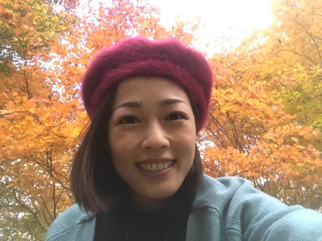 高橋春花のインスタグラム：「1年間ありがとうございました！！ 新しい経験だらけな1年だったけれど、 来年がいい年になるように みんなで過ごしていきましょうね！！ イチオシ‼︎は1/5から放送開始です(^^) #季節感なし #写真機会なし #しかたなし #高橋春花 #アナウンサー #イチオシ」