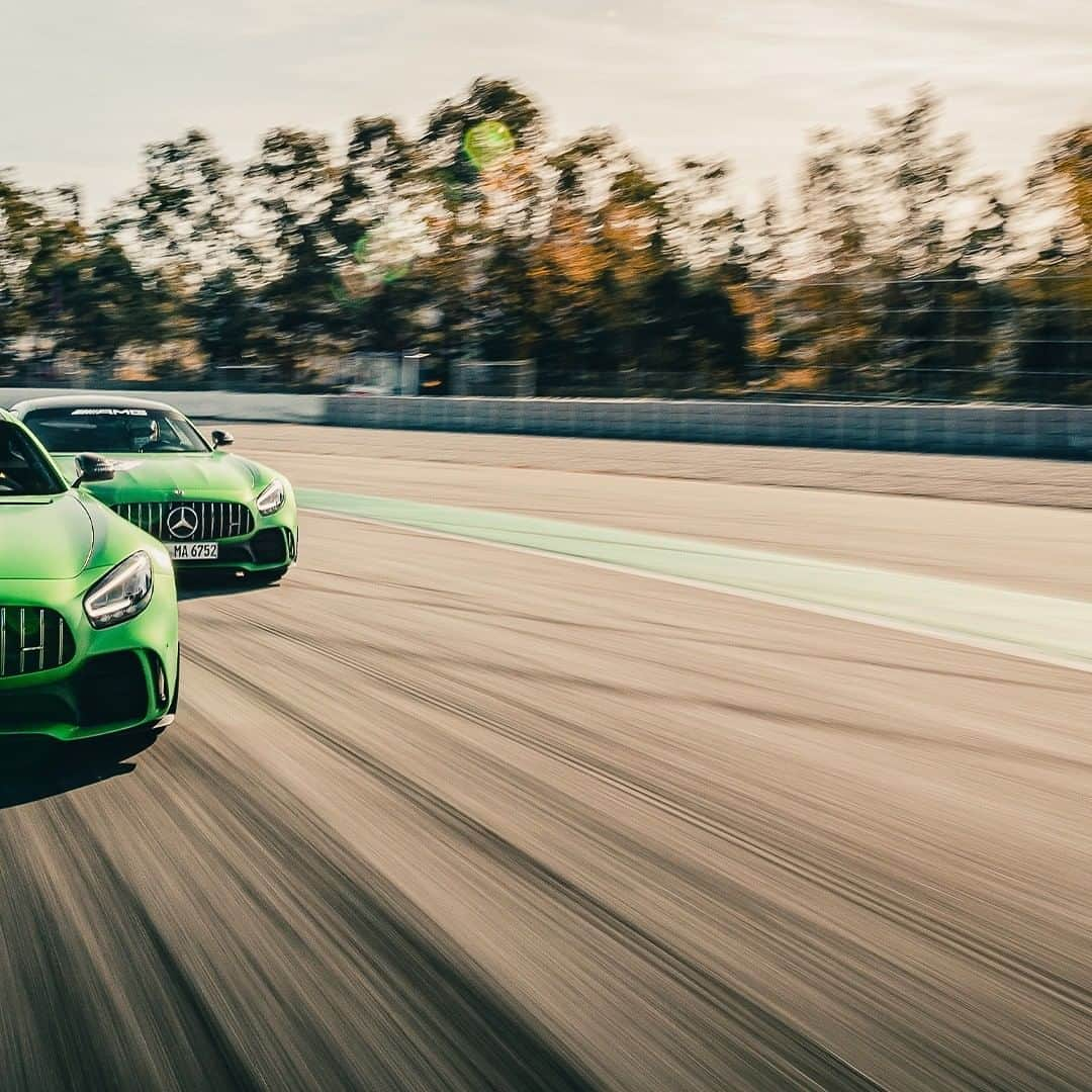 Mercedes AMGさんのインスタグラム写真 - (Mercedes AMGInstagram)「Immerse yourself into genuinely unique moments of pure #drivingperformance with Mercedes-AMG. The AMG racetrack trainings are now available. Reserve your seat today. amg4.me/Experiences_3  #MercedesAMG #WorldsFastestFamily  #AMGexperiences #AMGdrivingacademy」12月31日 18時00分 - mercedesamg