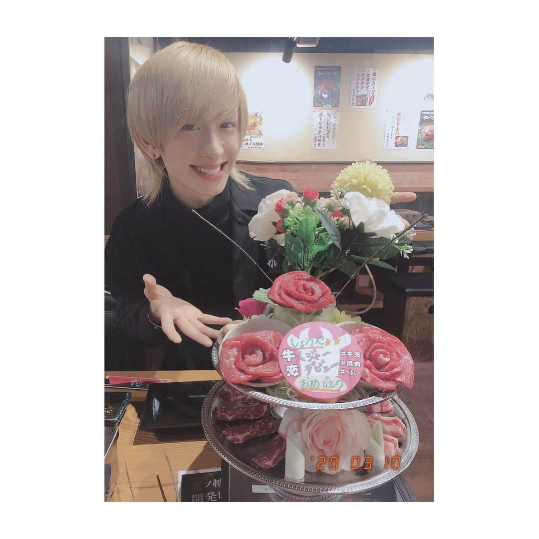 SHOYA【ANFiNY】さんのインスタグラム写真 - (SHOYA【ANFiNY】Instagram)「﻿ ﻿ ﻿ 【2020年の振り返り】﻿ ﻿ ﻿ 今年は主演舞台から始まり、ビクターからメジャーデビューも果たせました！﻿ ﻿ ﻿ 皆さんのおかげで実りある1年になったと思います。﻿ ﻿ ﻿ 沢山の応援ありがとうございました😊﻿ ﻿ ﻿ 来年こそはANFiNYの音楽がもっともっと沢山の人に届く最高の1年にします。﻿ ﻿ ﻿ 来年もよろしくお願いします🙇‍♂️﻿ ﻿ ﻿ 良いお年をお迎えください🌅﻿ ﻿ ﻿ ﻿ ﻿ #anfiny #shoya #selfie #selca #f4f #l4likes #fff #asia #japan #japanese #좋아요반사 #일상 #셀카 #셀스타그램 #얼스타그램 #팔로우백 #맞팔해요 #2020」12月31日 18時03分 - shoya_anfiny