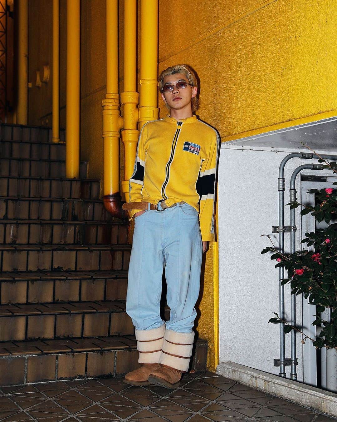 のインスタグラム：「TOKYO STREET STYLE⁣⁣ ⁣ Name: @csgaito  Occupation: Hair Stylist (@shima_harajuku_leap) Top: #HYSTERICGLAMOUR Pants: #JOHNLAWRENCESULLIVAN Shoes: #YProject x #UGG Sunglasses: #Used #streetstyle#droptokyo#tokyo#japan#streetscene#streetfashion#streetwear#streetculture#fashion#ストリートファッション#コーディネート ⁣⁣ Photography: @fumiyahitomi」