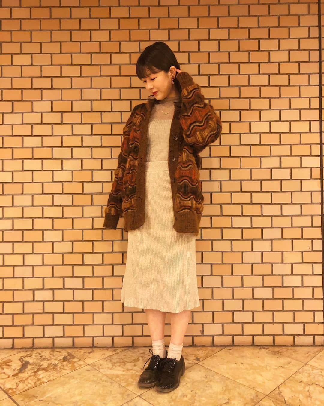 中西香菜さんのインスタグラム写真 - (中西香菜Instagram)「﻿ ﻿ ﻿ ﻿ 2020年﻿ ・﻿ ♡﻿ ・﻿ アンジュルムを卒業して、 バイトをしてみたり、﻿ solpenna accessoryを﻿ スタートさせました🙏🍒﻿ ・﻿ 自分にとって不安や緊張がものすごく﻿ あった年でしたが、﻿ みなさんの応援に救われました🥰﻿ ありがとうございます💕﻿ ・﻿﻿﻿ 2020年は頼ってばかりな年だったので﻿ 来年は恩返しや新たな私を魅せられるように﻿ 頑張るぞぞぞぞ😏🤎﻿ 良いお年を！﻿ ・﻿ ♡﻿ ・﻿ ♡﻿ ﻿ ﻿ ﻿#2020年最後にドアに指を挟み #怪我しました😭 #いてて #痛い😭😭😭😭 #中西香菜﻿ #感謝﻿ #2020 #ソルペンナ #solpenna  #年越し #ありがとう #感謝 #thankyou」12月31日 18時37分 - nakanishi_kana_