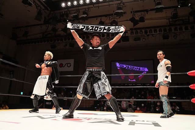 吉岡世起さんのインスタグラム写真 - (吉岡世起Instagram)「遅くなりましたが29日にプロレス 納め 本日筋トレ納め  2020年本当に色々ありました！ 悲しいことも嬉しいことも 今までだとしなかったであろう新たな事にも挑戦でき 殻を一つ破れたと思う！ 関わってくれた方々、応援してくれた方々に深く感謝を。 2020年もあと数時間、寒いので暖かくして良いお年を #noah_ghc #フルスロ #パーソナルトレーナー」12月31日 18時46分 - seikiyoshioka