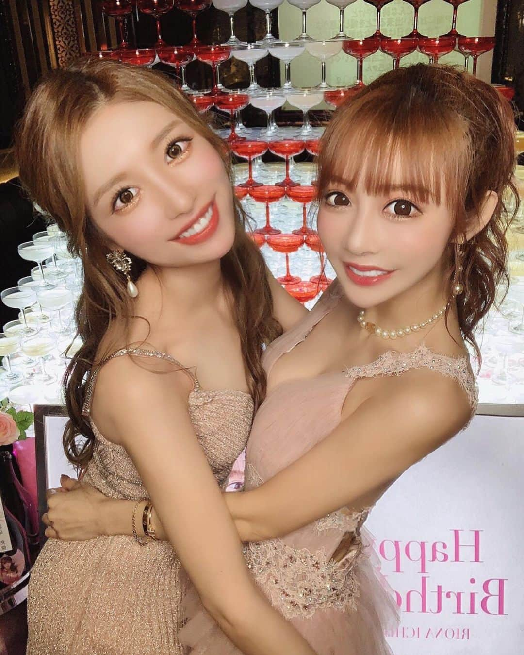 一條りおなさんのインスタグラム写真 - (一條りおなInstagram)「載せきれなかったshot📷💗✨ . いつも最後の最後まで 年長組で写真撮る恒例の行事も なかなか好きです🥰💘 . 2021年🐮 笑顔いっぱいの1年になります様に💓💓💓 .  #2020 #specialthanks  #birthday #clubzoo #一條family #zoofamily」12月31日 18時47分 - riona.i