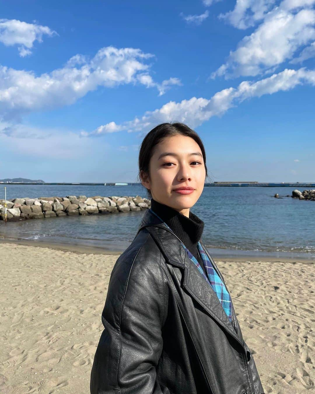 矢崎希菜さんのインスタグラム写真 - (矢崎希菜Instagram)「. 2020年も残り僅か。 いつもDMやコメント、本当にありがとうございます! 来年も宜しくお願いします🌅🎍  Have a great rest of the year!  #1231」12月31日 18時53分 - kinayazaki