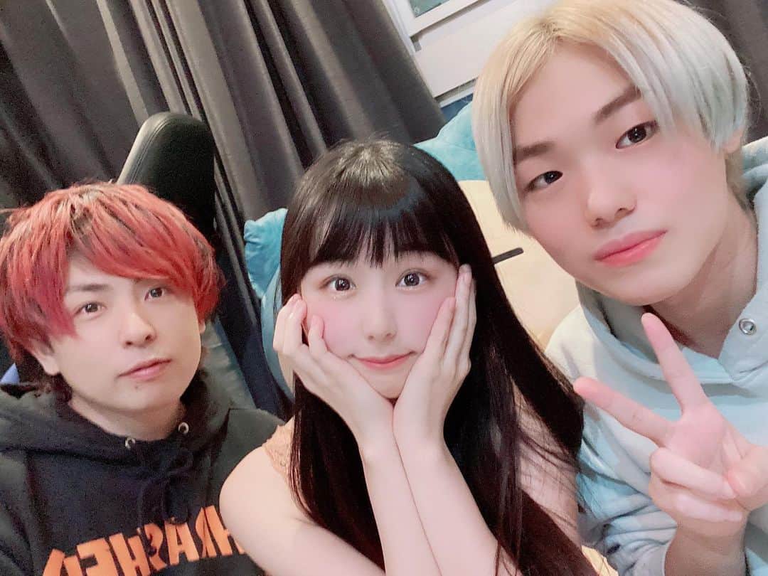 いっくんのインスタグラム：「くりえみさんと！ マジで演技うますぎ😂😂 田中さんもくりえみさんも最高の動画を作ってくれてありがとう😊 ナイスドッキリ！ まじでひっかけられたし めっちゃ幸せな気持ちになった😌😌 全部ドッキリだけどね！！ くそぅ！ありがとうございました😊」
