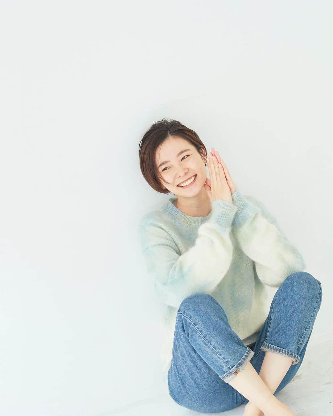 永瀬かおるのインスタグラム：「2020は色々とありましたね。 生活の全てにおいて変化がありましたね。 そんな中、大切なものがなにか、立ち止まって気づけた一年になりました。 色々と耐えることも多かったけど、きっと、これからに活かせると思います。 2021もよろしくお願いします☺️✨  本年もお世話になりました🙌  #2020さようならありがとう」