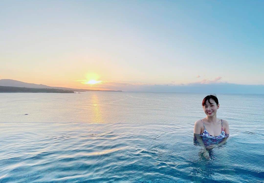 高嶋香帆のインスタグラム：「皆さま2020年もありがとうございました。 なかなかお仕事出来なかった年だけど、それでも沢山の応援ありがとうございましたっ！  年明けは29歳、ラスト二十代。 ここで足掻かなければ終わりかなと思っております☺️  今年一年はニート生活を満喫したので、来年はやりたい事全部やるぞー！」