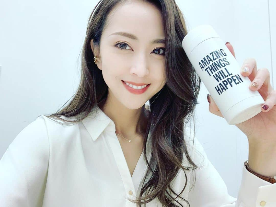 Mai Yamadaのインスタグラム：「2020年もありがとうございました。  2021年はきっと、 "Amazing things will happen"〜素晴らしいことが起きる！と願って。  みなさま良いお年をお迎えください。 . #2020大晦日#大晦日 #2020lastday #amazingthingswillhappen #良いお年を」