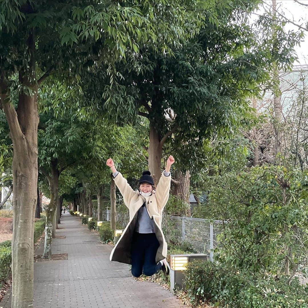 笛木優子のインスタグラム：「ニューイヤーカモーーン🖐‼️  明日朝起きたらコロナがなくなってればいいのに‼️ 2020みんな頑張った‼️ ありがとう‼️ 良い正月を‼️」
