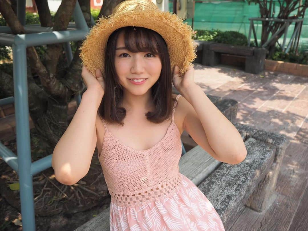 城田夏奈のインスタグラム：「. . .  次の年は辛い時に一緒にいてくれたひとを大切にしていきたい☺️  この写真、まりあちゃんが撮ってくれた中で1番お気に入りって彼女が言ってくれた写真✨ わたしもすき☺️  みなさん今年最後の日いかがお過ごしですか？^ ^  わたしは今からお友達のおうちにいくよ✨🌹」