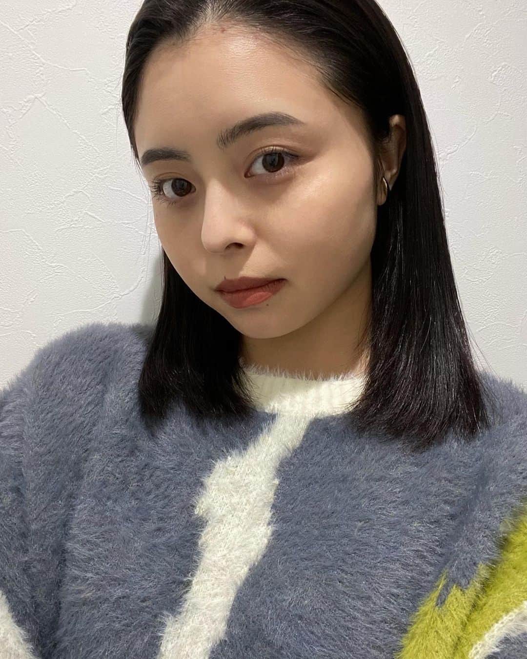 人見古都音のインスタグラム：「2020年もありがとうございました。 2021年は、成人式を迎え20歳になります🐄 皆様、健康に気をつけて良いお年を〜！🇯🇵」