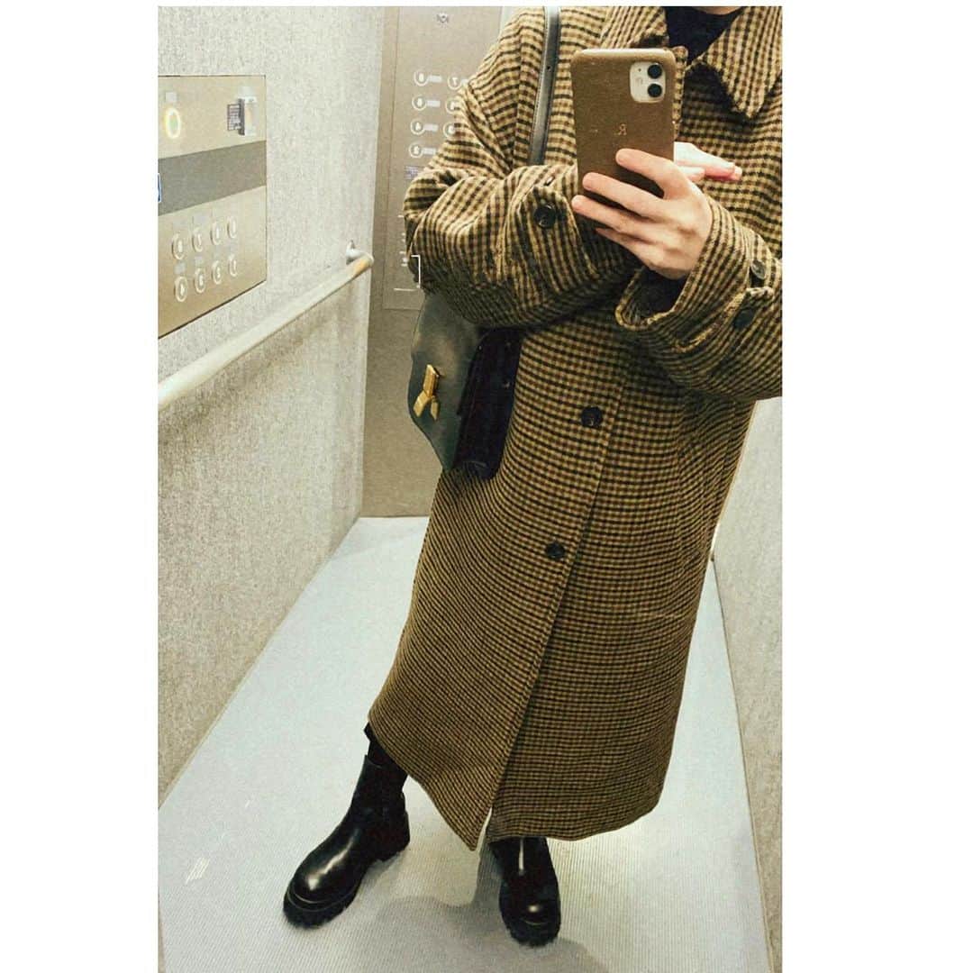 i_am_romikoのインスタグラム：「一年早かったなー👏 皆様良いお年を❤︎ #ootd」