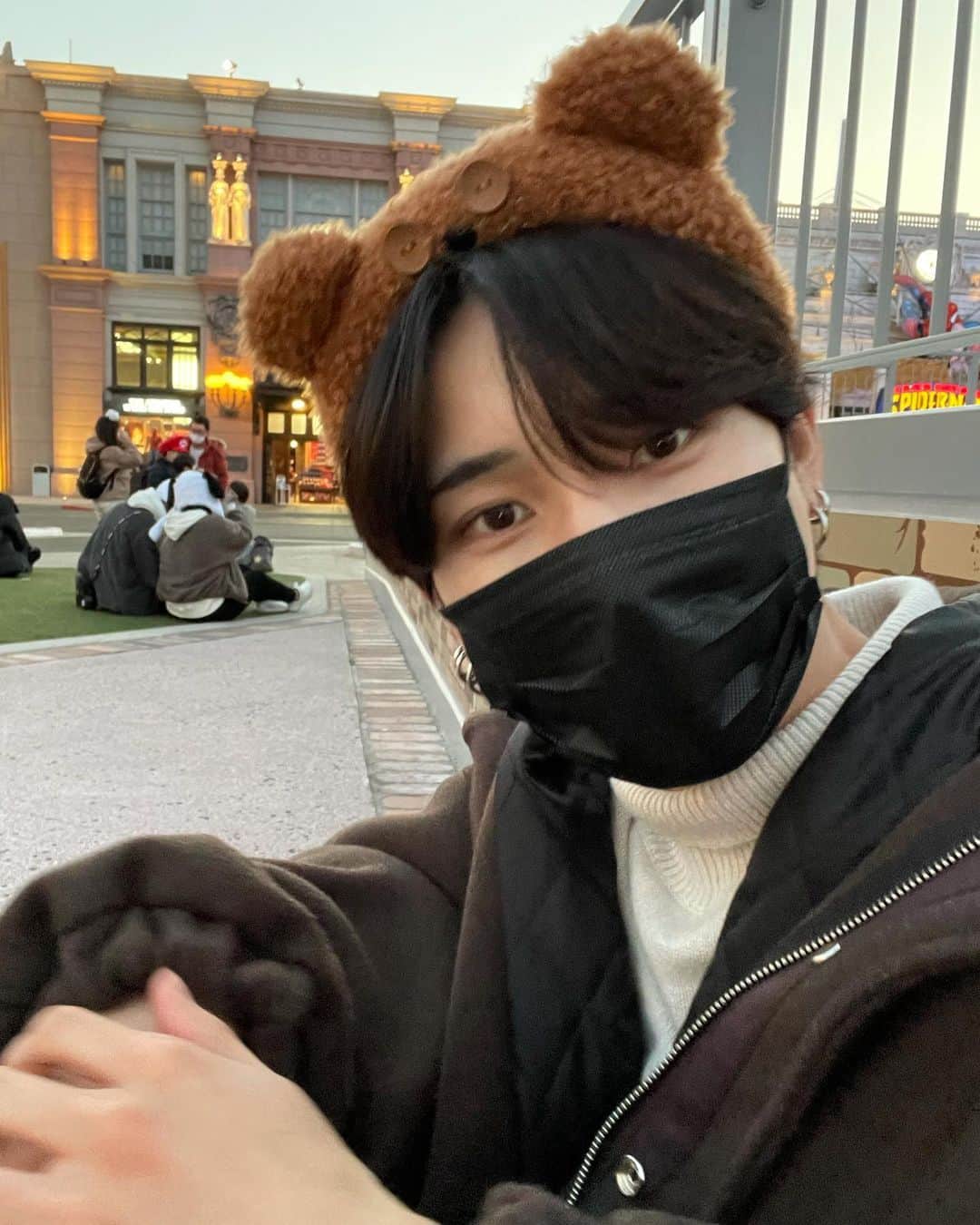 のインスタグラム：「2020年ありがとうございました！ 来年もよろしくね🙂🤎 2021年はみんなにとっていい年になりますように、、！」