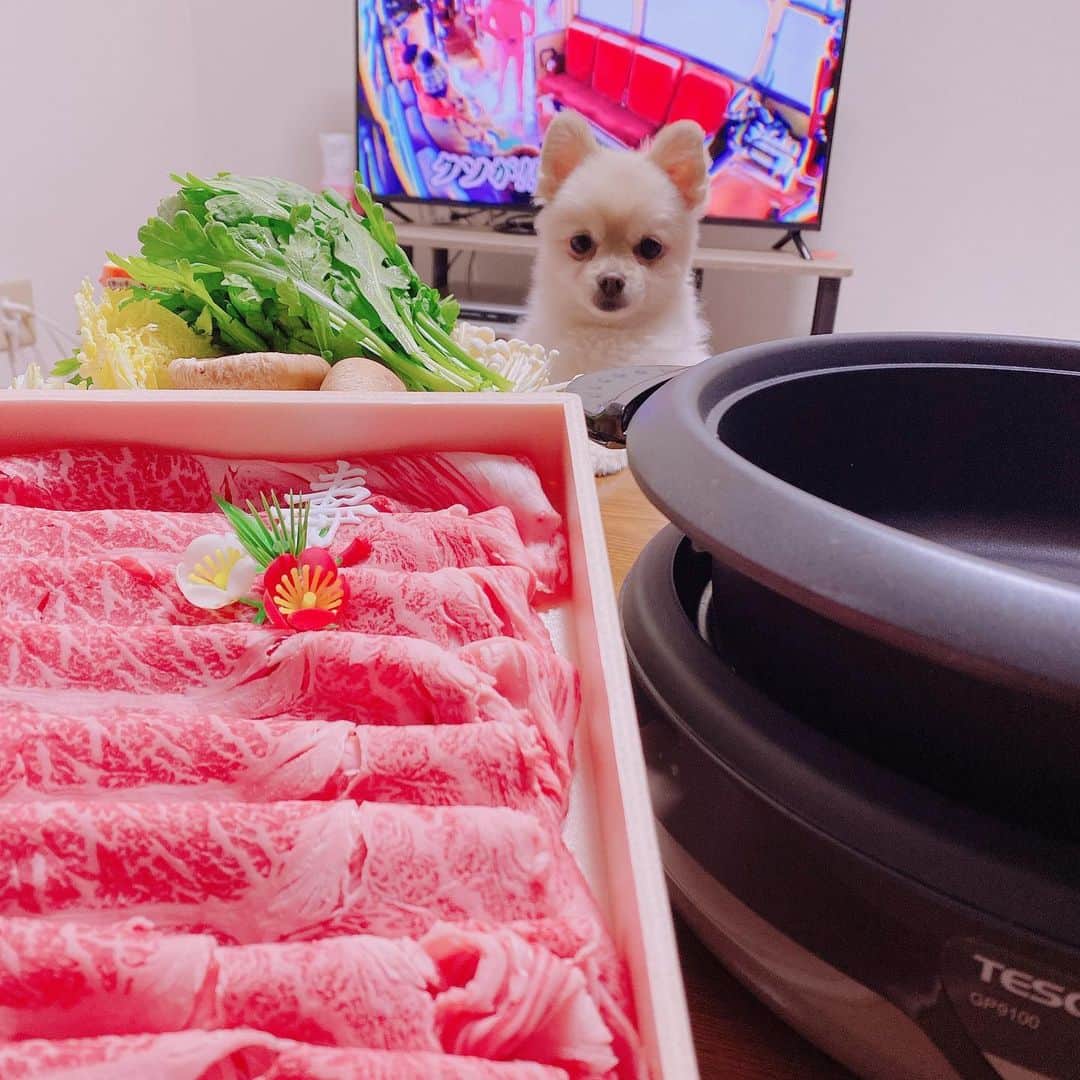 飛鳥凛のインスタグラム：「今年も残り数時間。 色んな事が起こった一年でしたね…毎年の大晦日ルーティーンを過ごして来年に向けて鋭気を養います🥺！！  来年は新しい事に挑戦してみたいので変わらず見守っていてね✨  皆様一年お疲れ様でしたっ！」