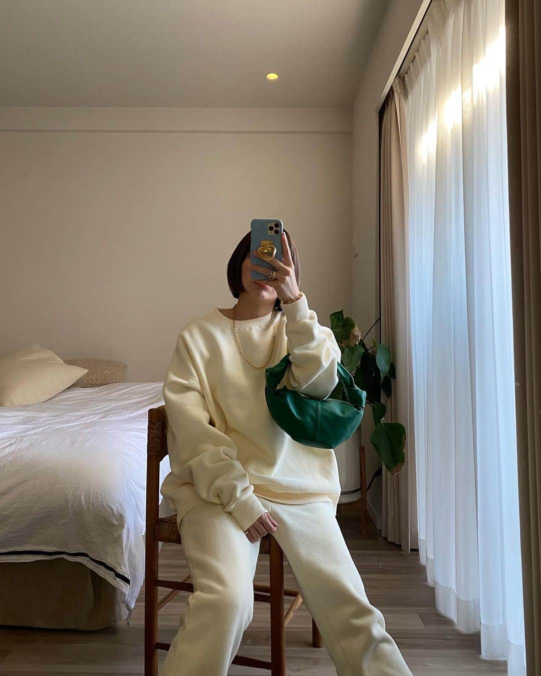 SEA ROOM LYNNさんのインスタグラム写真 - (SEA ROOM LYNNInstagram)「ふく。  年末年始用にGETしたVolumeスウェットプルオーバーのSET UP♡  2021元旦〜新作発売します🐄  1/1  12:00  sale&happybag 20:00  newarrivals   #_searoomlynn_  #searoomlynn」12月31日 19時50分 - azuuusay