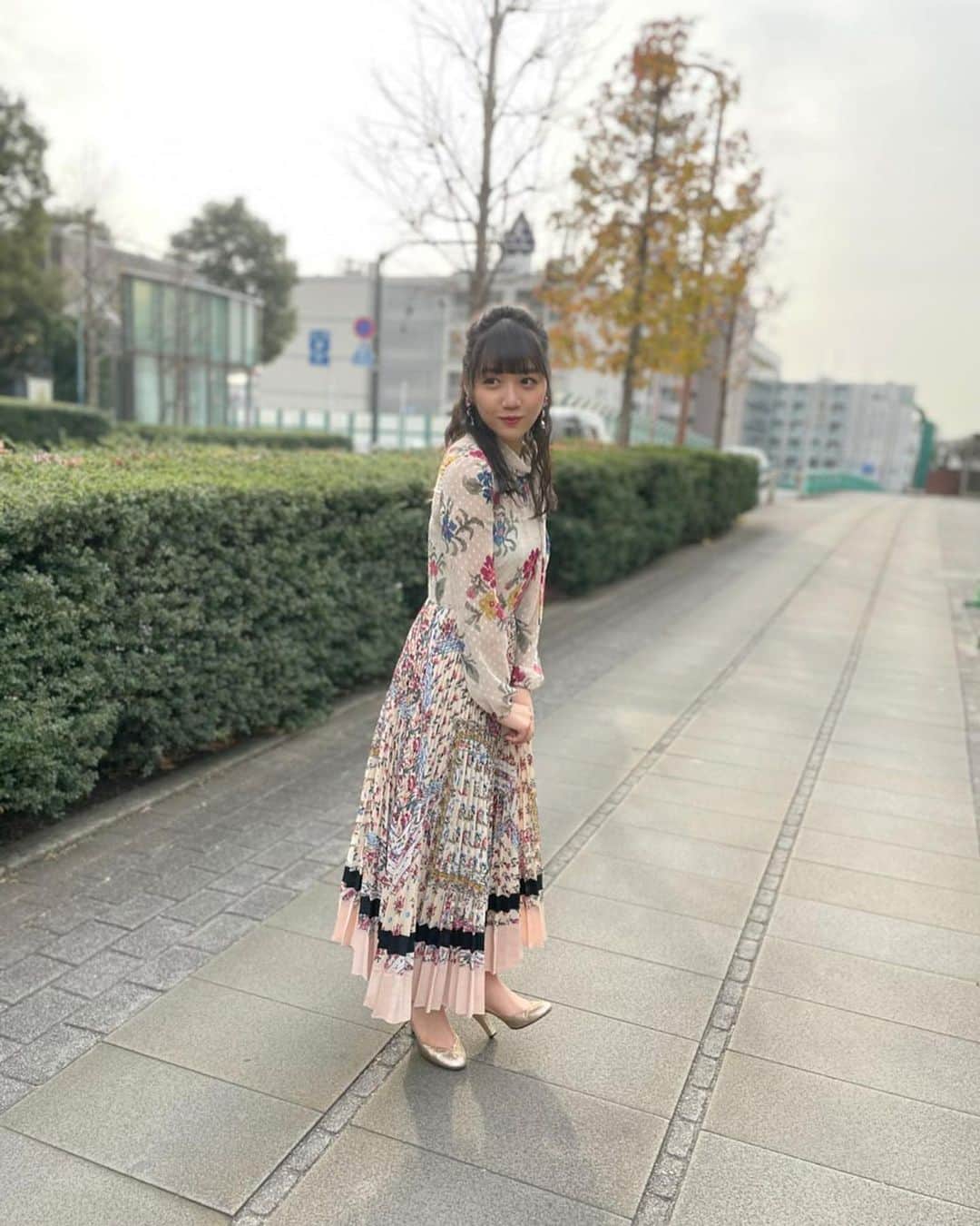 のインスタグラム：「. . 黙っていれば...清楚??🧸🤍 #ドレスアップ #清楚女子 #になりたい」
