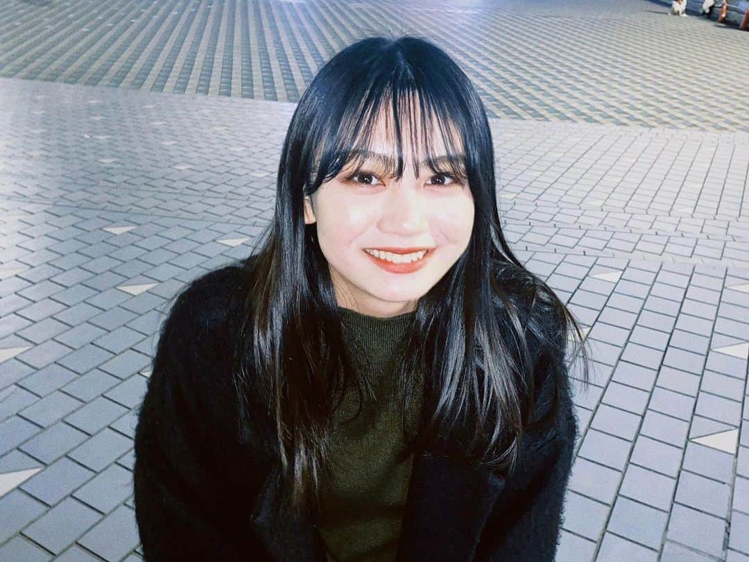 安村真奈のインスタグラム：「2020年、有難うございました🐁﻿ ﻿ 皆さん、どんな一年でしたか？﻿ 私は今までで1番、自分らしく頑張れた1年だったなと思います。﻿ 撮影に参加できなかったり﻿、みんなに会う機会が失われたりと悔しい思いもたくさんしましたが﻿ いつもお世話になっている方々、支えて下さっている方々、応援して下さっている皆さんのお陰で﻿ 叶えられた夢もたくさんありました！ 夢を叶える度に、1番に頭に浮かぶのは大好きなファンの皆さんで﻿ 喜んでくれるかな〜と思い浮かべる時間がとっても幸せでした❤︎﻿ 一緒に頑張ろうねって言葉が嬉しかったです☺︎﻿ またいつか会える日が来ることを願って、2021年も頑張ろうね！﻿ 来年もよろしくお願いします！﻿ 良いお年を〜🤍﻿  #安村真奈」