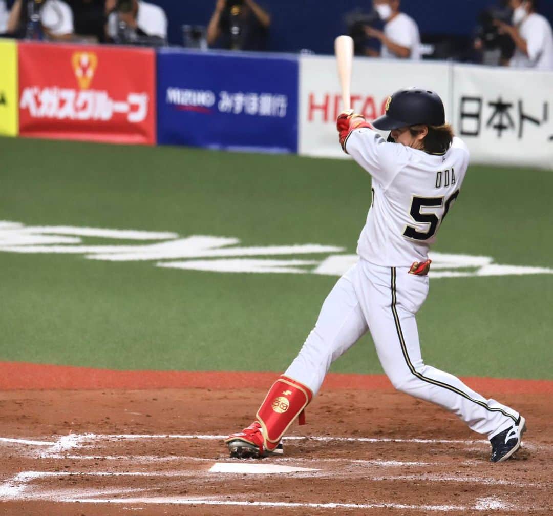 小田裕也のインスタグラム：「2020年が終わります。 今年は感謝の1年でした。 来年は様々な方に恩返しの1年にしたいと思います。 #2020 #ありがとう　 #感謝 #恩返し #小田裕也」