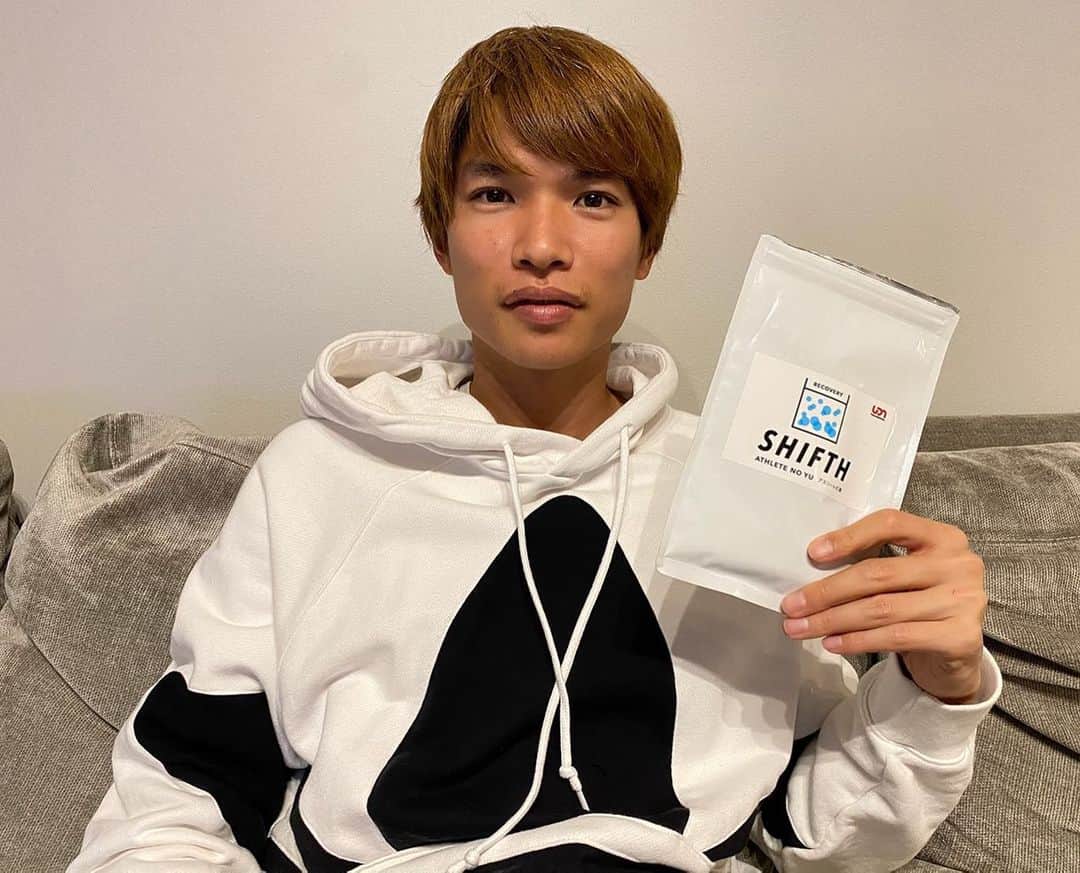 扇原貴宏のインスタグラム：「2020年も終わります！  1年の疲れを入浴剤を使ってリフレッシュしましょう！ みなさんもぜひ！  それでは皆さん良いお年を！  #shifth  #udnsports」