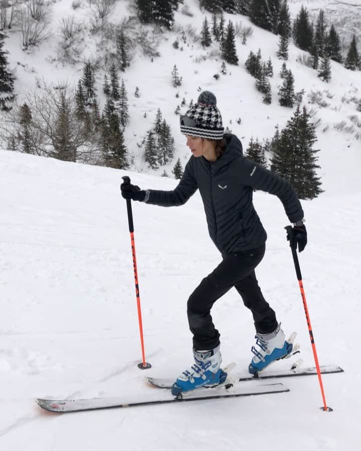 のインスタグラム：「My very first SkiMo to end the year well🤩 ...and not the last ! Thank u @simonthoret 😘」