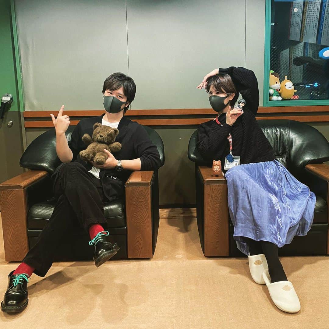 三浦祐太朗のインスタグラム：「今年も #キラスタ お聴き頂きありがとうございました。 来年もなにとぞよろしくお願いします😷 #nack5 #斉藤百香 #三浦祐太朗」